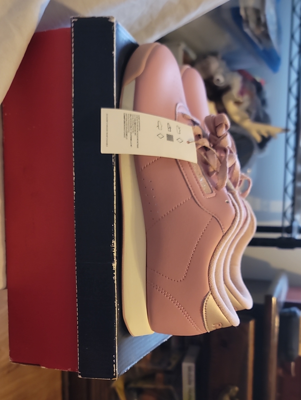 Reebok Princess Comfy Athletic Casual Shoe / Pink  / GY1193 / Size 9